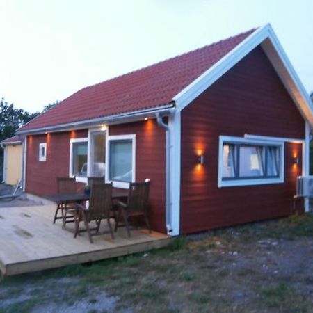 Stuga Pa Hassloe Bredavik  Exterior foto